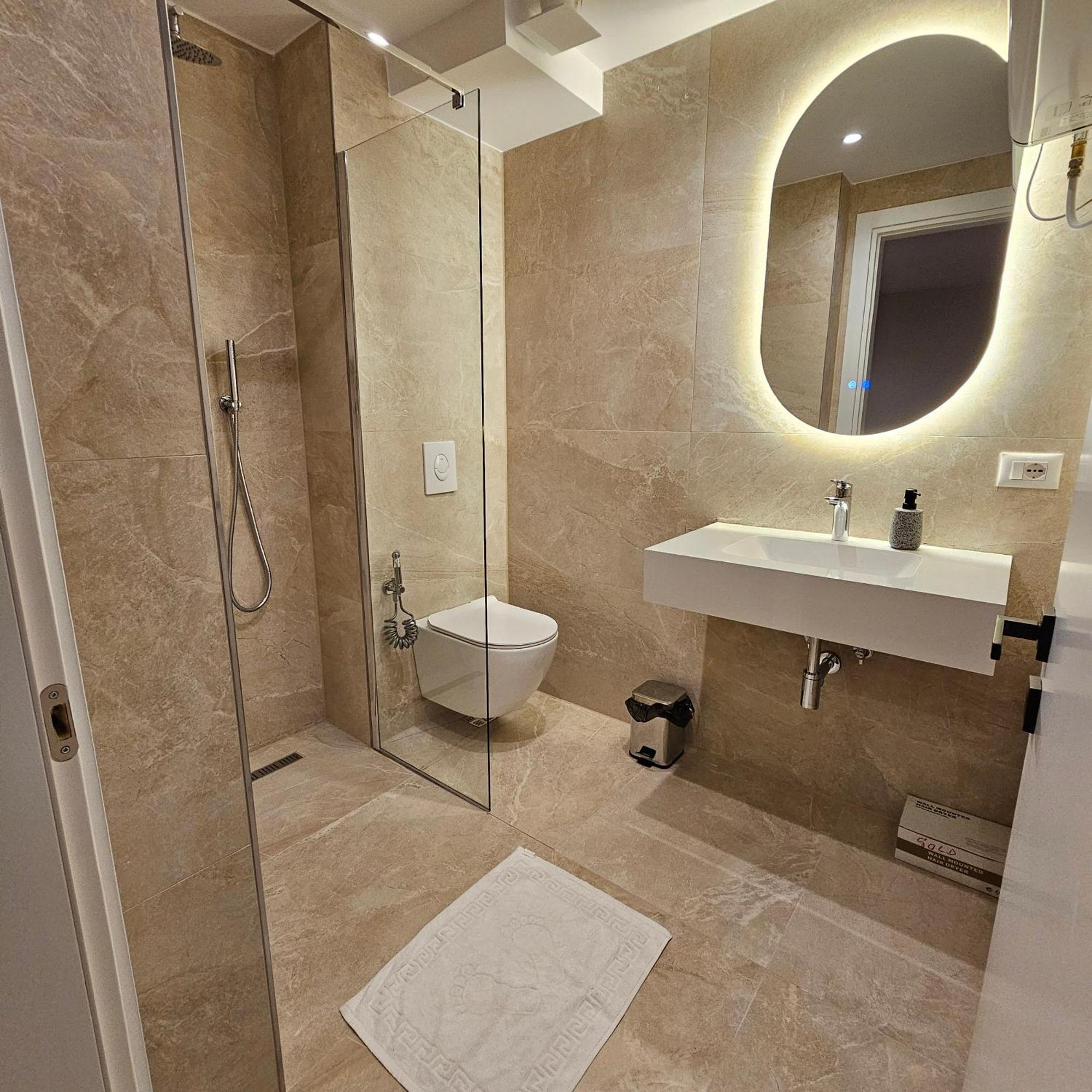 Center Piazza In Deluxe Apartmán *